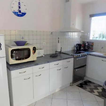 Maison Vaux-sur-mer, 3 Pieces, 4 Personnes - Fr-1-305a-40 Tatil Evi