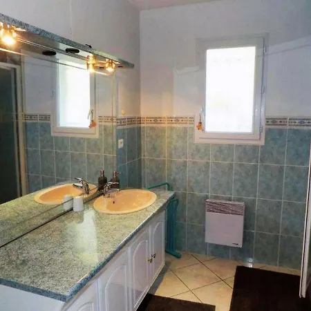 Maison Vaux-sur-mer, 3 Pieces, 4 Personnes - Fr-1-305a-40